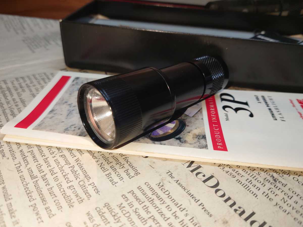 LASER PRODUCTS SUREFIRE 3P 1セル3V 30ルーメン 箱付き シュア LASER PRODUCTS SUREFIRE 3P 1セル3V 30ルーメン 箱付き シュア