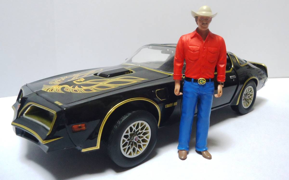 * Bandit фигурка комплект * зеленый свет 1/18 1977 Pontiac Firebird Trans Am &#34; Trans Am 7000