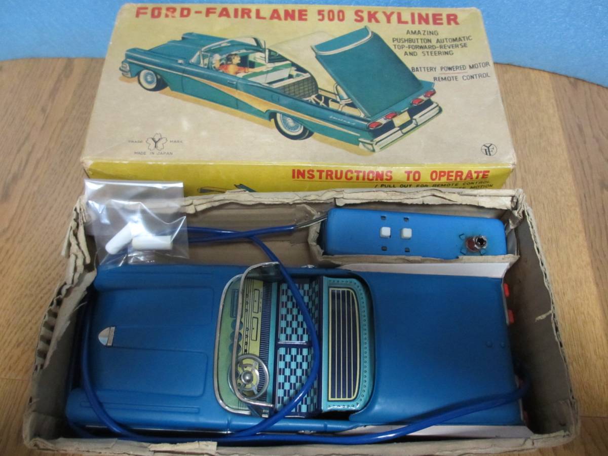 1957/1958初期金型 米澤 ブリキ FORD-FAIRLANE 500 SKYLINER 箱付 ジャンク 日本製_画像6