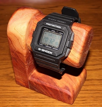 腕時計スタンド（材質：ケヤキ）サイズ：90ＷＸ52ＤＸ103Ｈ（231ｇ）の画像1