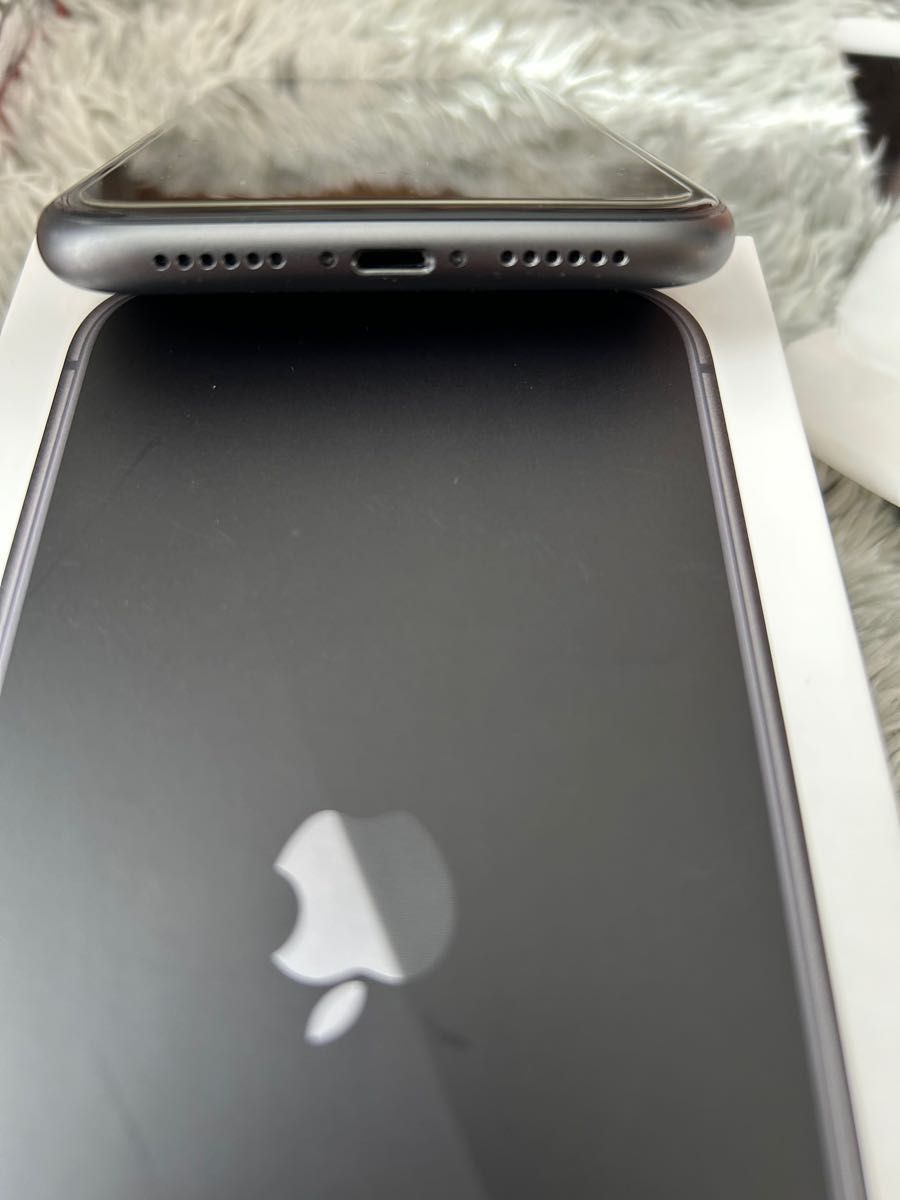 iPhone11/64GB/SIMロック解除済み/BLACK/ブラック/美品/au /残債無し