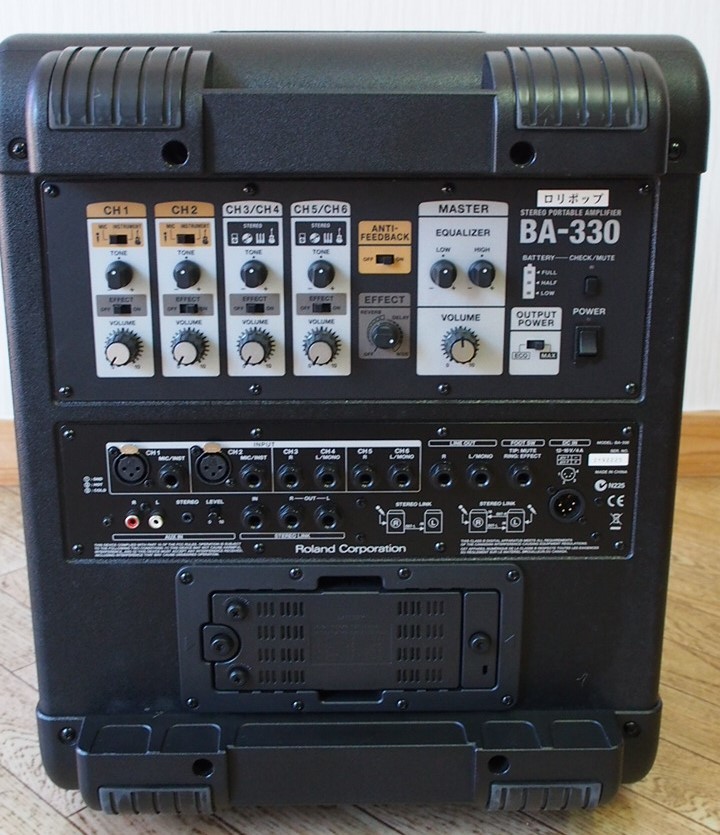 Roland BA-330 乾電池動作が可能パワフルなポータブルPAシステム