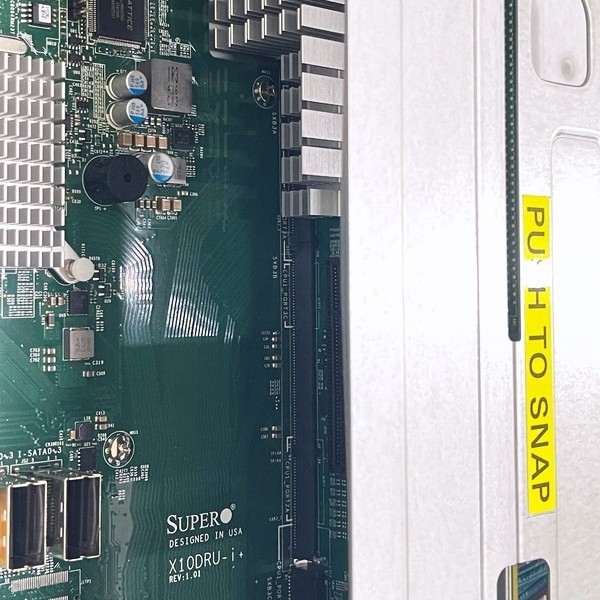 富士通 PRIMERGY RX2530 M1 Xeon E5-2640 v3 2.6GHz*2 64GB 300GBx2台