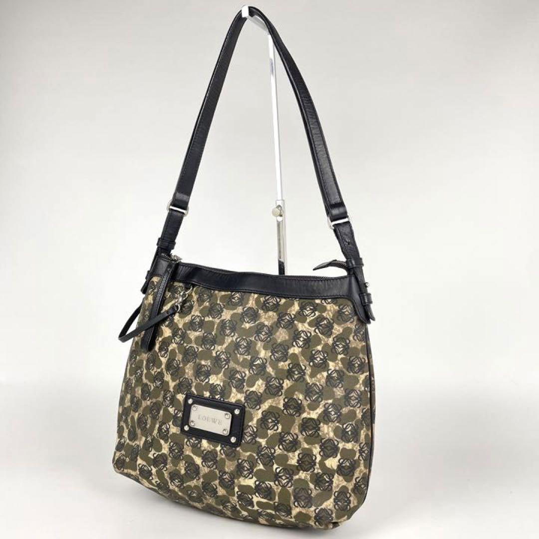美品 LOEWE ロエベ ショルダーバッグ リピートアナグラム PVC 美品 LOEWE ロエベ ショルダーバッグ リピートアナグラム PVC