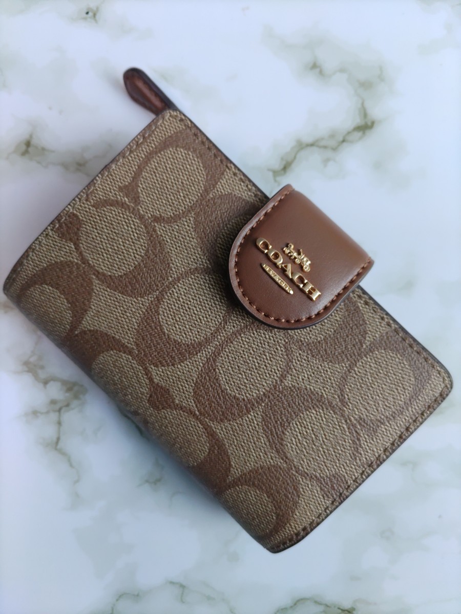 最大61%OFFクーポン COACH コーチ 2つ折り財布 新品未使用