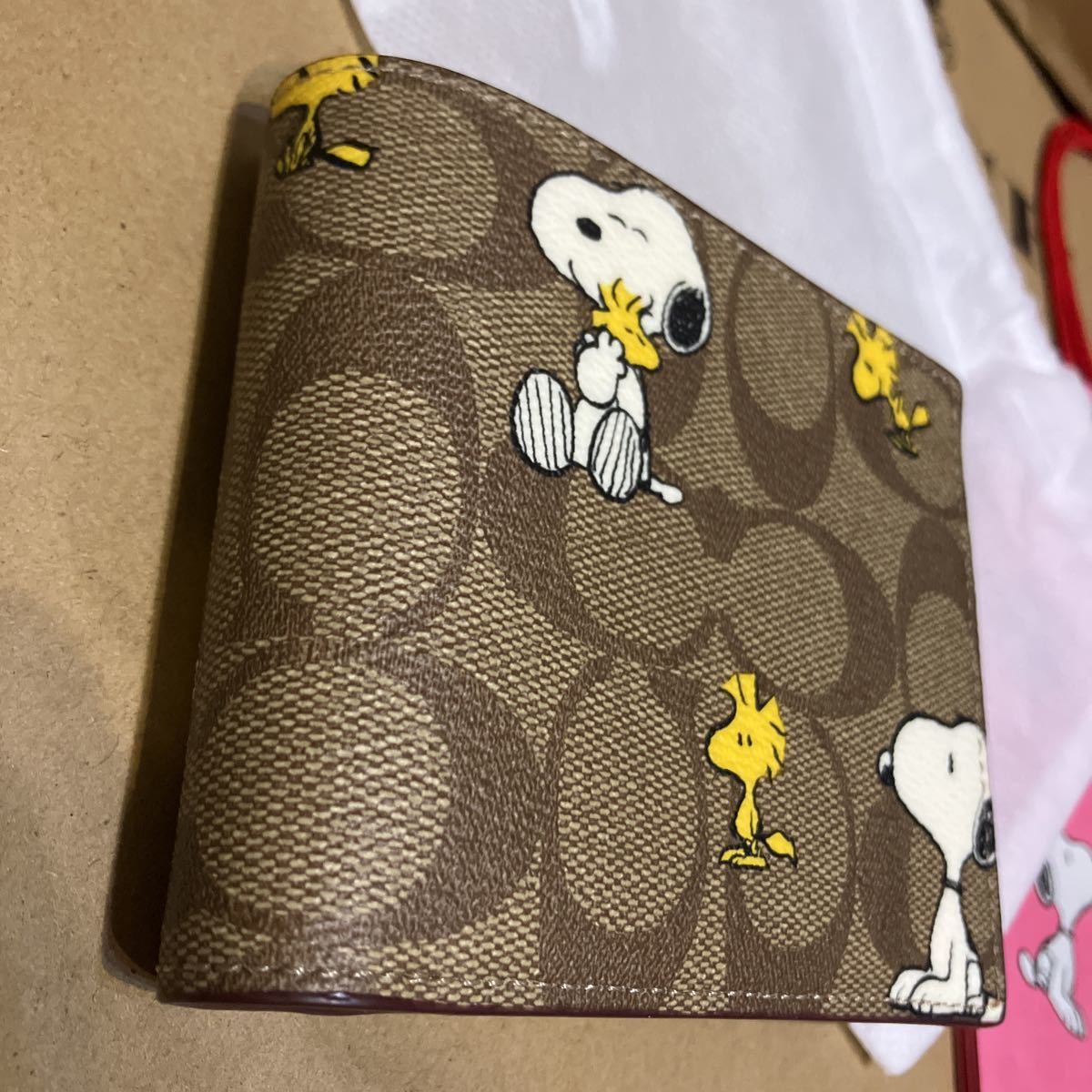 送料込専用袋付●新品●価44000 COACH X PEANUTS スヌーピー 二つ折財布③ シグネチャープリントスヌーピー 2022.10新作 ピーナッツ コーチ_画像9