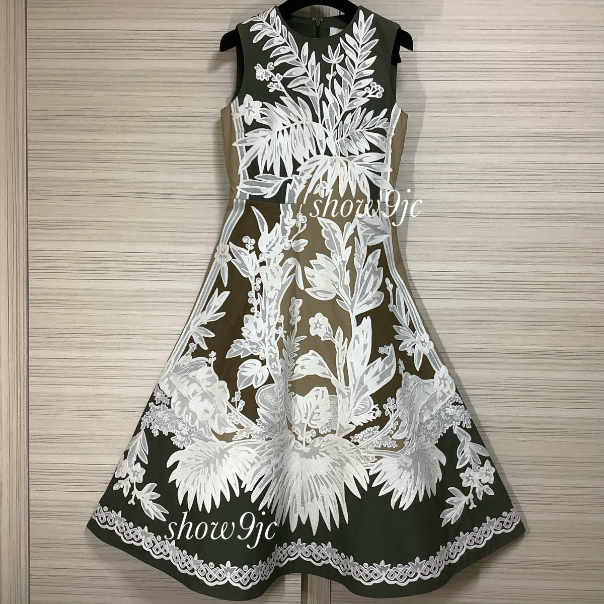 SALE/68%OFF】 レトロ可愛い✨VALENTINO ヴァレンティノ ワンピース