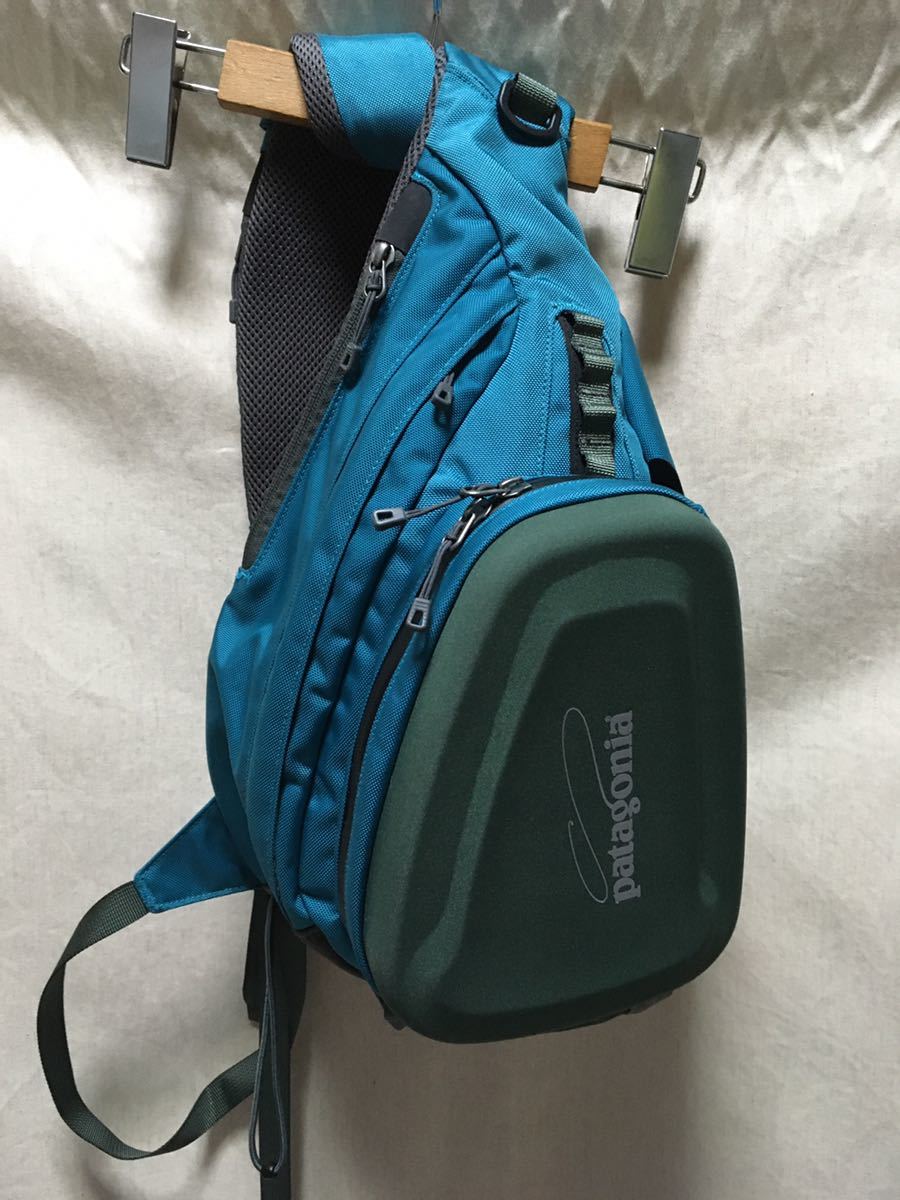 ultimate beautiful goods patagonia Stealth Atom sling 8L waste