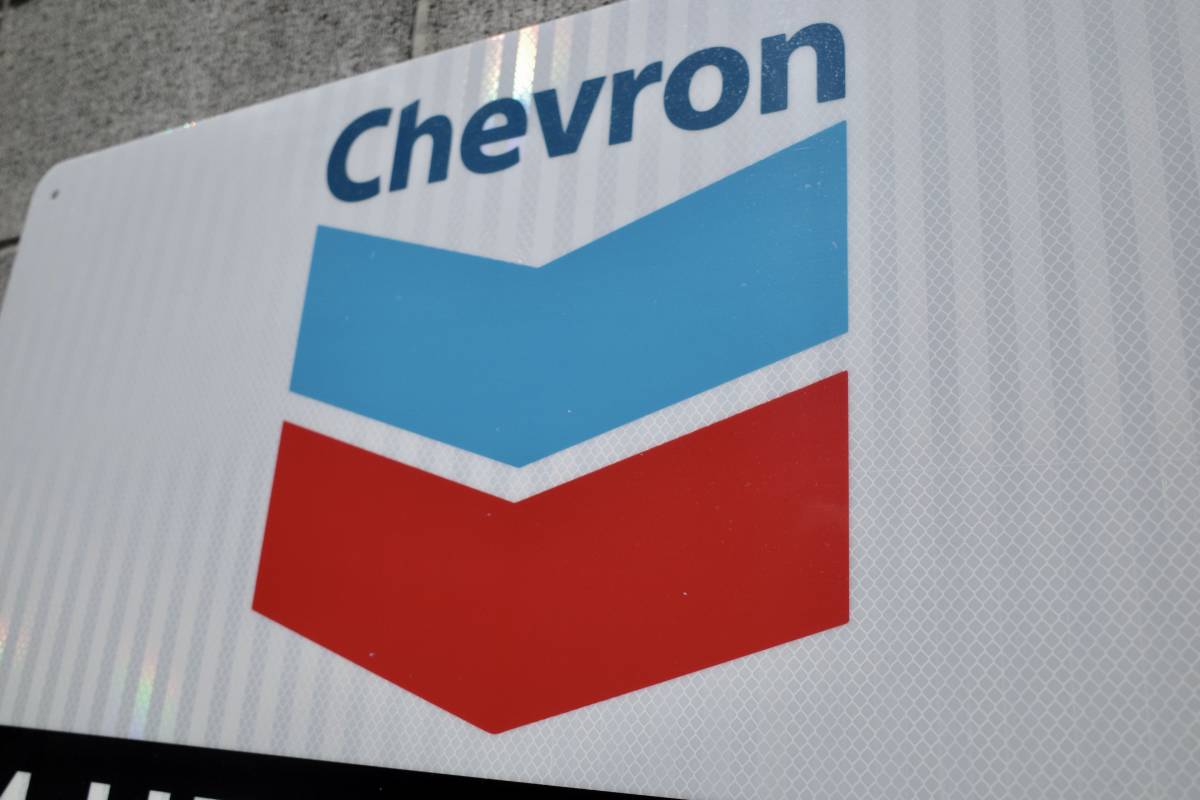 新品　Chevron　シェブロン　DIESEL　ディーゼル　トラフィックサイン　ロードサイン　看板　アメリカ製　世田谷ベース　ガレージ_画像2