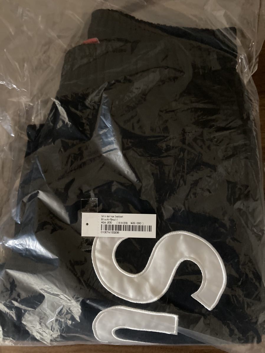 送料無料 新品 S Supreme Satin Appliqu Sweatpant black 黒 ブラック