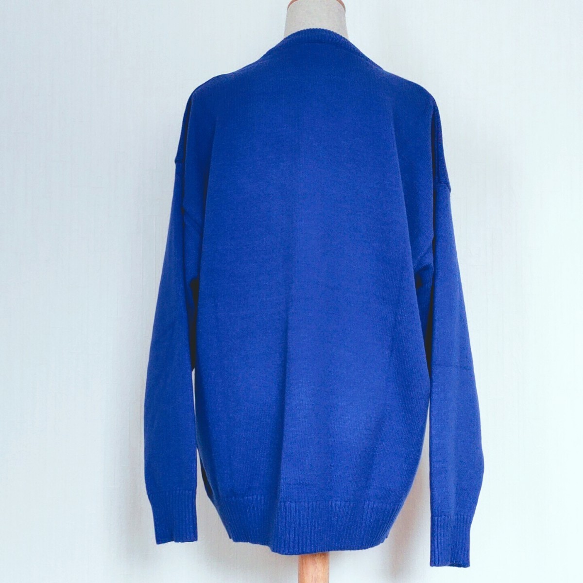 アミパリス AMI クルーネック ニット セーター ブルー 新品 アミパリス AMI クルーネック ニット セーター ブルー 新品