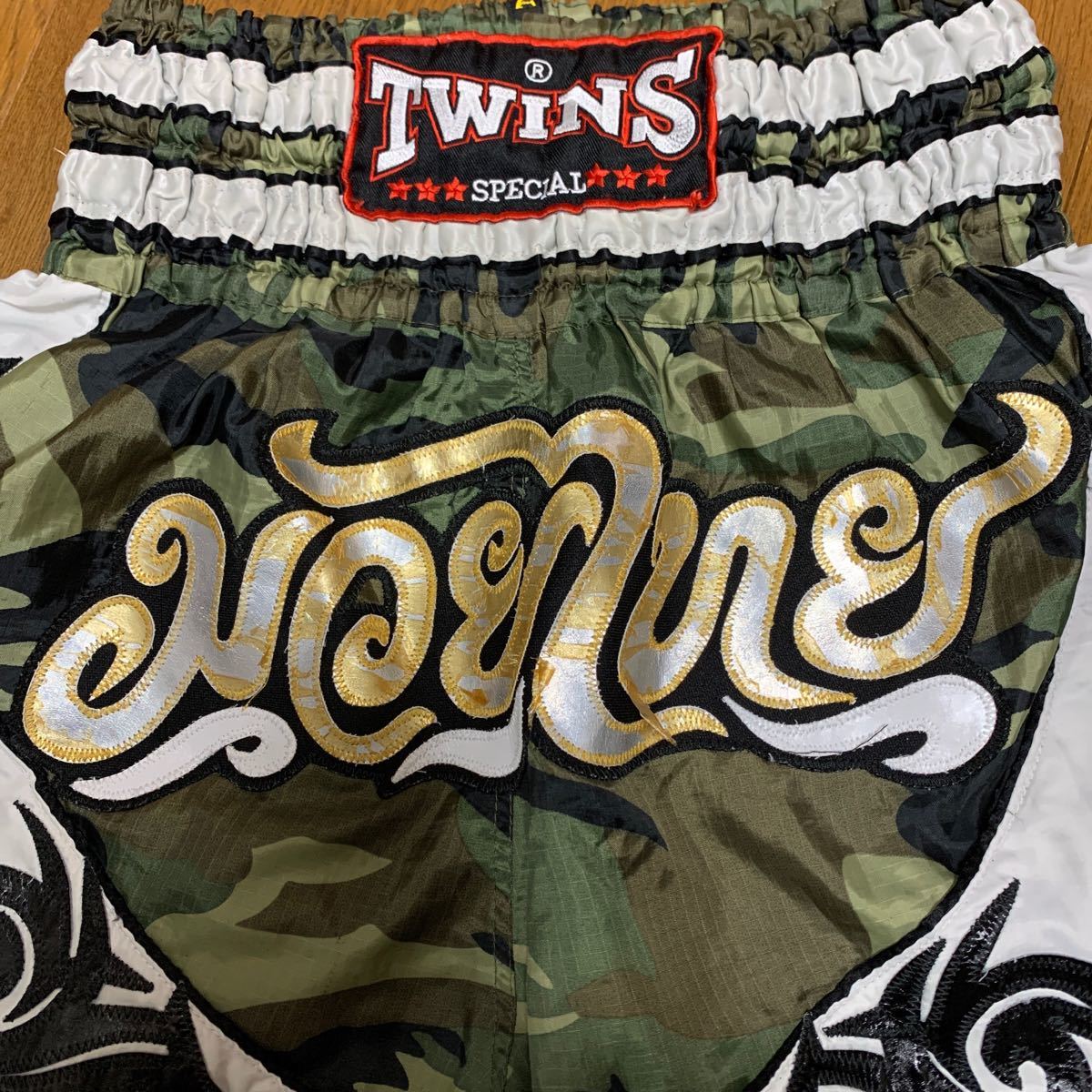TWINS ツインズ ムエタイ キックパンツ 迷彩柄 L キック TWINS ツインズ ムエタイ キックパンツ 迷彩柄 L キック