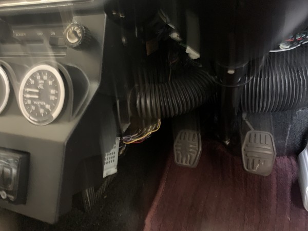 ローバーミニ　3連メーター＋1DINコンソール　樹脂製ヒーター車専用（94年以降） ワンオフ製作品　即納です_クラッチの左に足を置けます