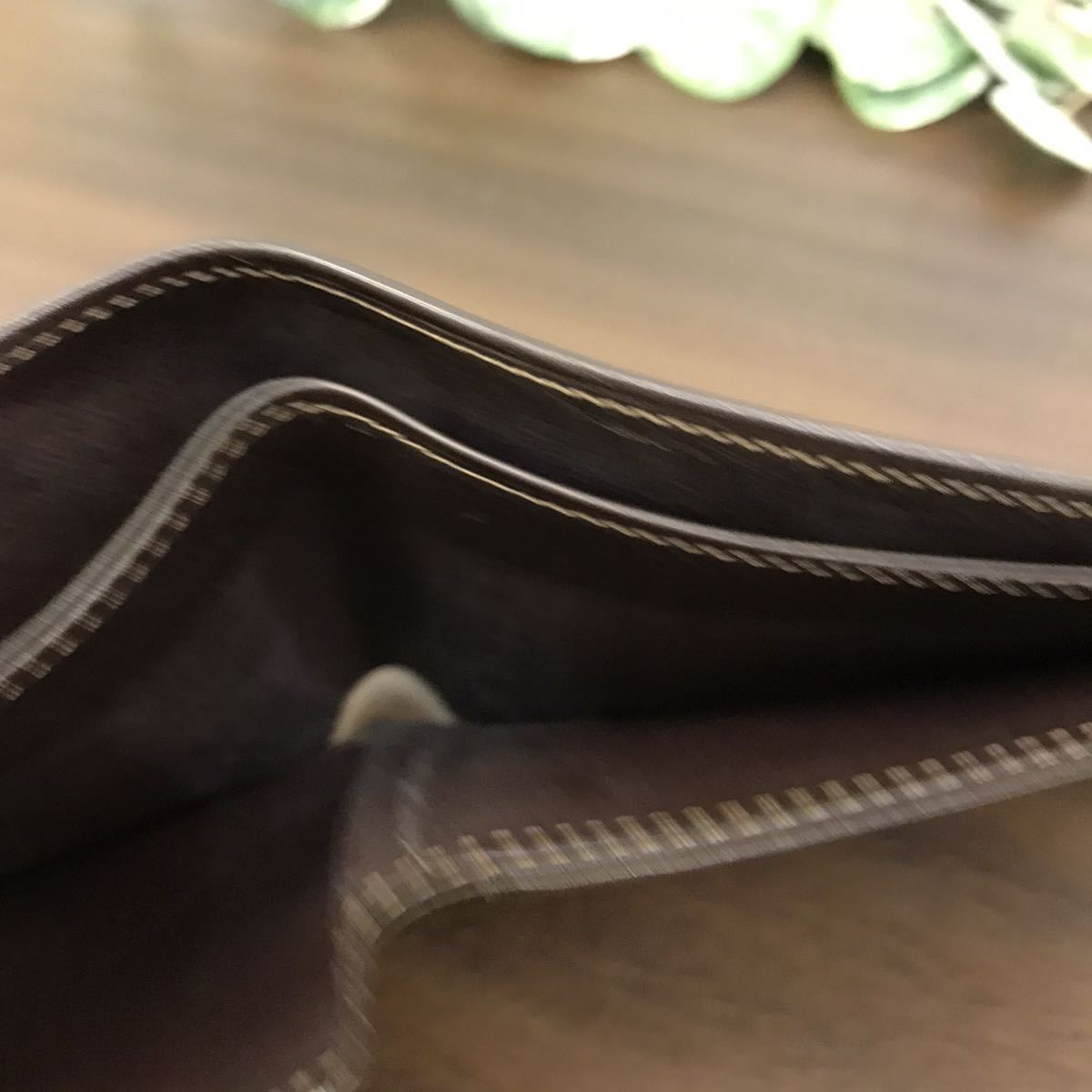 【2488-1】ジバンシー　レザー　折り財布_画像5