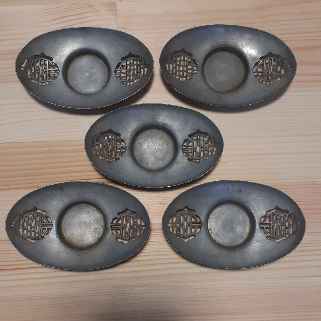漆芸 輪島塗 草花蝶模様 沈金 五段重箱 黒塗 内朱塗 二枚蓋 木製 MA280 漆芸 輪島塗 草花蝶模様 沈金 五段重箱 木箱入り 黒塗 内朱塗 二