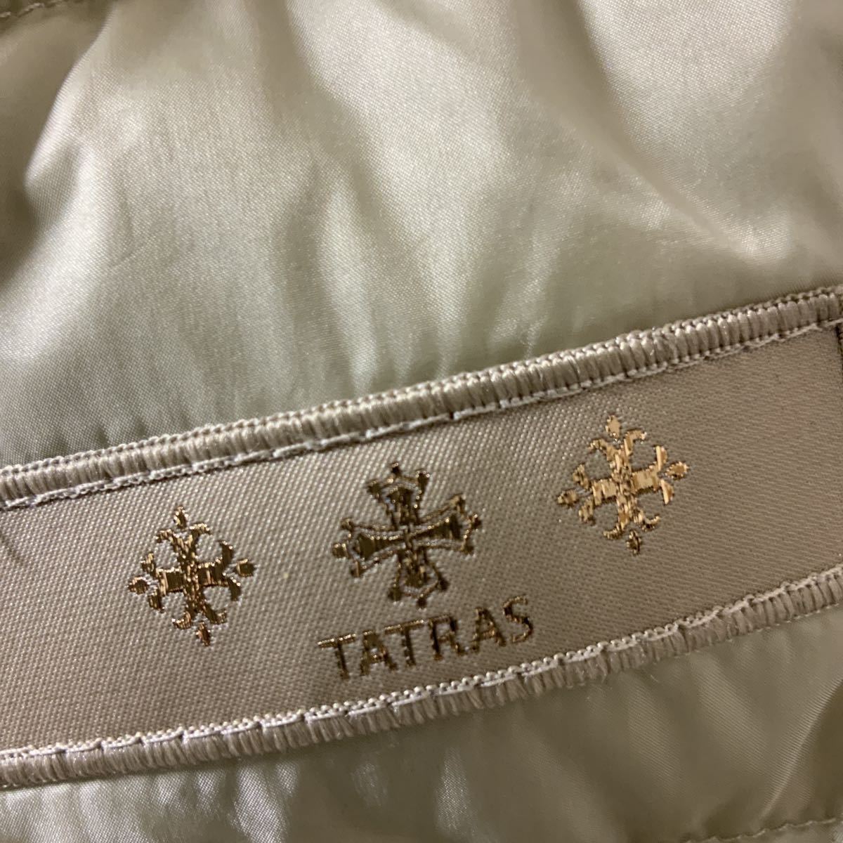 洗練されたデザイン TATRAS POLITEAMA ポリテアマ ベージュ06