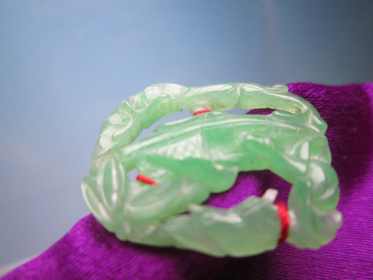 【江月】アンティーク・本翡翠の蛙透かし彫刻の彫り物 紫布付き_画像6