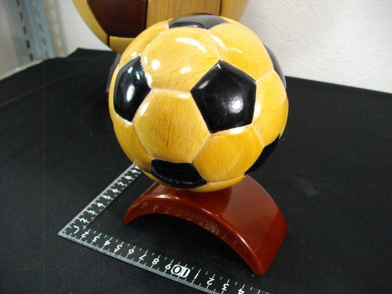 まとめて 木製サッカーボール 直径２１ｃｍ 置物 オブジェ 木製 無垢 