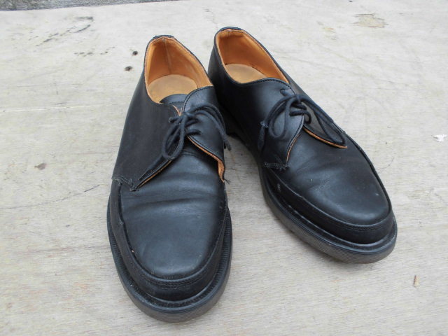 ao036 英国製 vintage 80s Dr.Martens 3 Hole Shoes MADE IN ENGLAND ヴィンテージ マーチン 3ホールシューズ 稀少 7 1/2 26.5cm_画像1