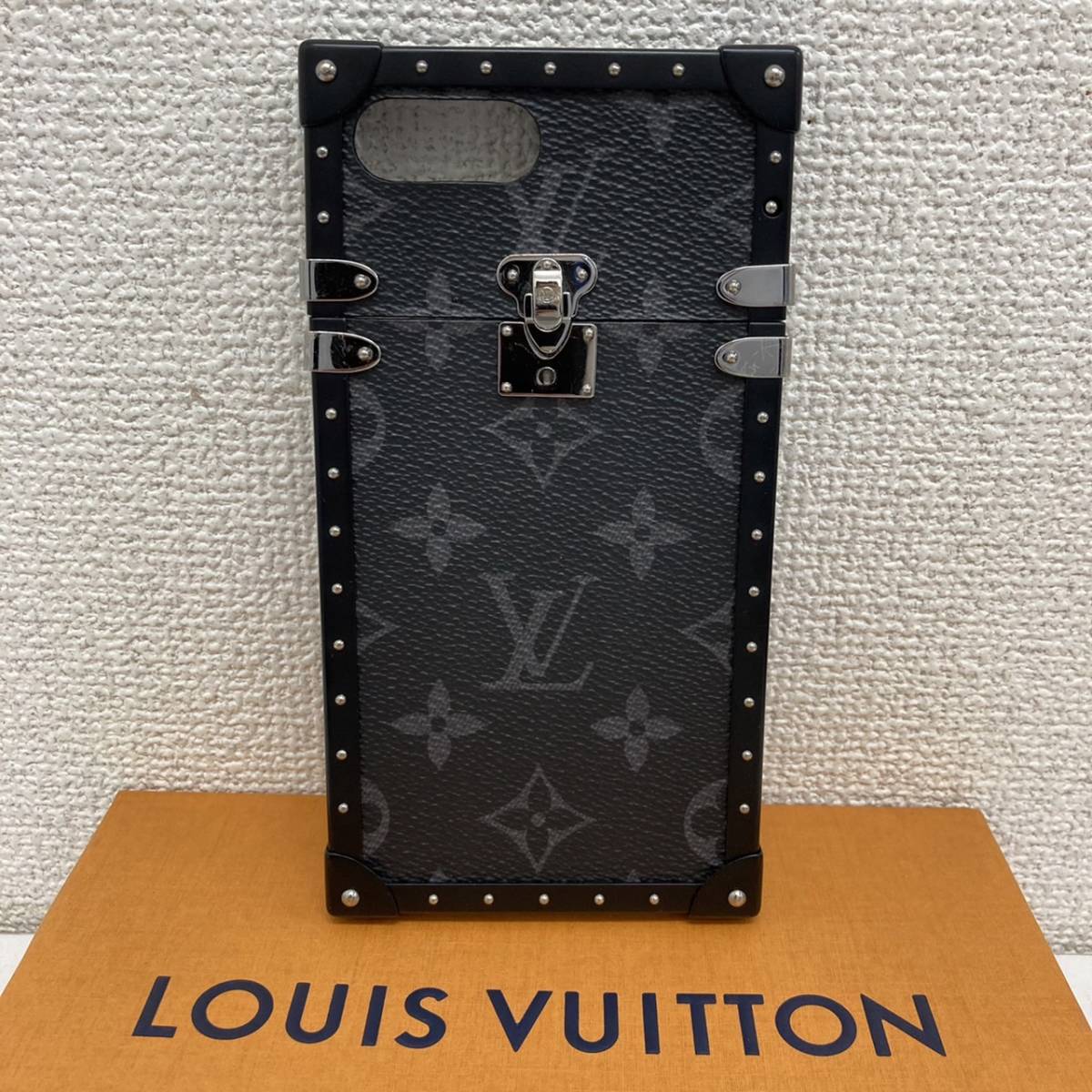 Louis Vuitton　ルイヴィトン　モノグラムエクリプス　アイトランク　iPhone7Plus　M64489　iPhoneケース_画像2