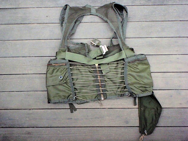 F1317A* the US armed forces *OV-1 Survival the best ( ho ru Star attaching )/USAF rice Air Force Survival kit storage for the best / aircraft .. member Survival the best / raw . self .. clothes 