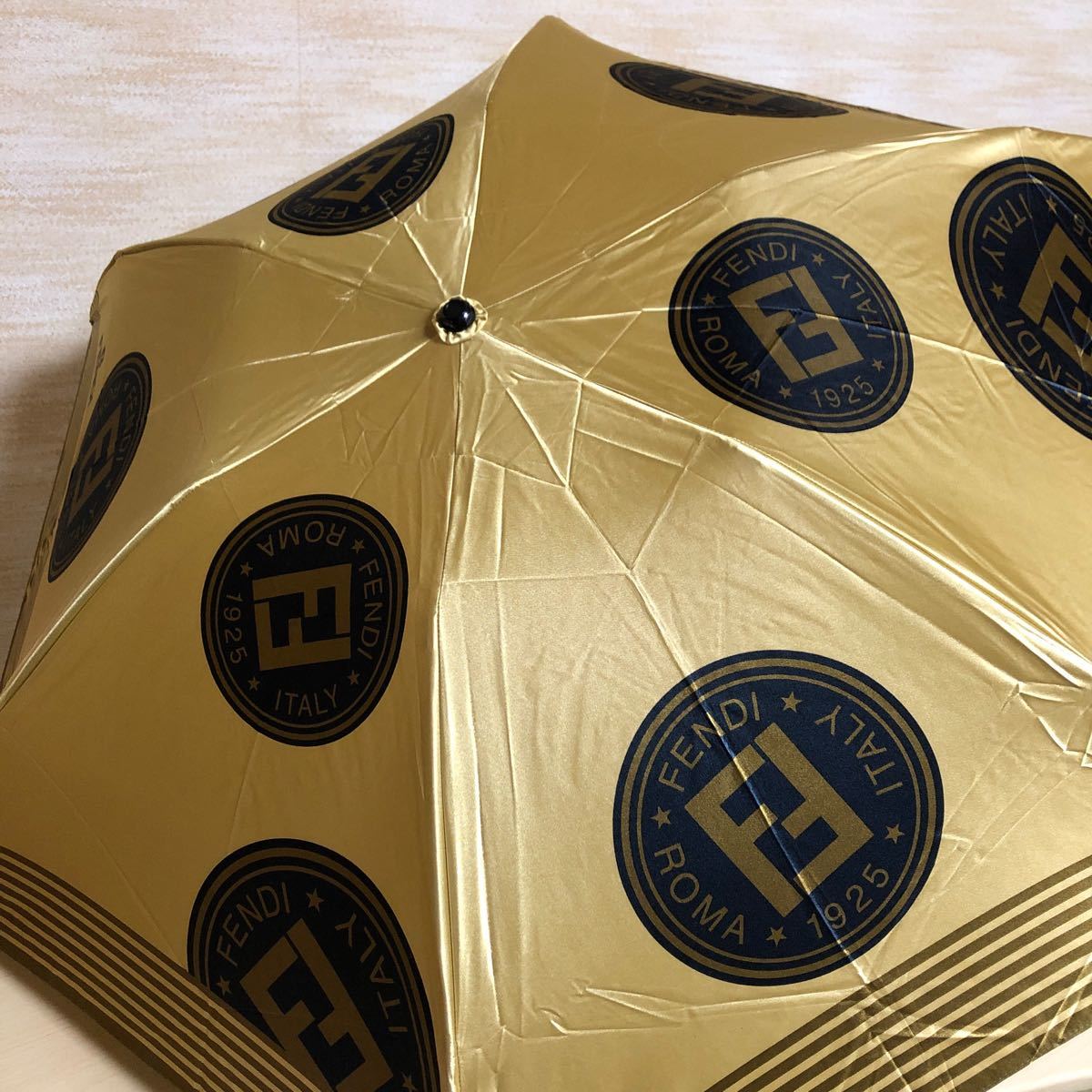 希少品 FENDI折りたたみ傘 ゴールド系|Yahoo!フリマ(旧PayPay 希少品 FENDI折りたたみ傘 ゴールド系|Yahoo!フリマ(旧PayPay