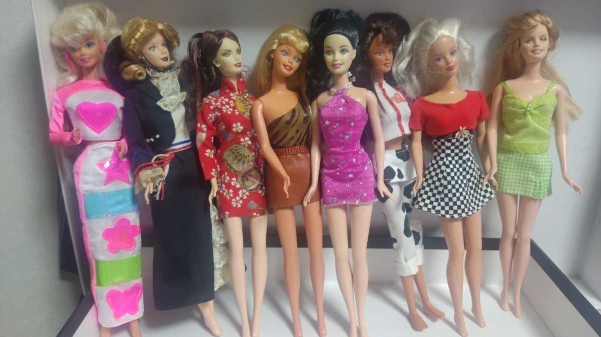 与え Barbie バービー ファッション フィーバー 着せ替え服 洋服 4個 