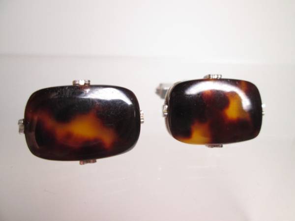 *book@ tortoise shell. cuffs C