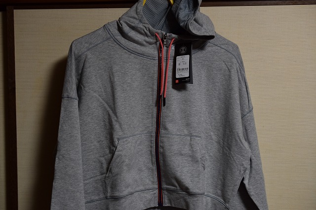 * Under Armor * Work out T-shirt TOPS UA CROPPED HOODY *LG* gray * prompt decision!*