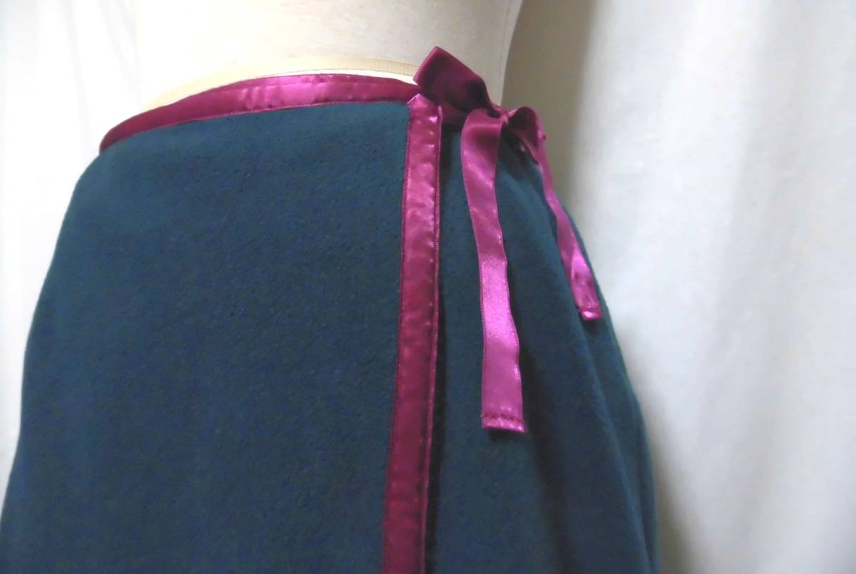 〔 美品 送料無料！ 〕 FELISSIMO フェリシモ グリーン フリース 巻き スカート　　《 ポカポカ 暖かい 調節可能 ピンク パイピング 》
