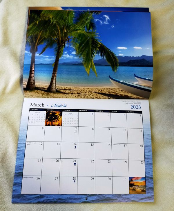 ◆ハワイ◆壁掛カレンダー　2023年版　ABCストア限定「WAIKIKI AND OAHU(ワイキキビーチ＆オアフ島)」_画像4