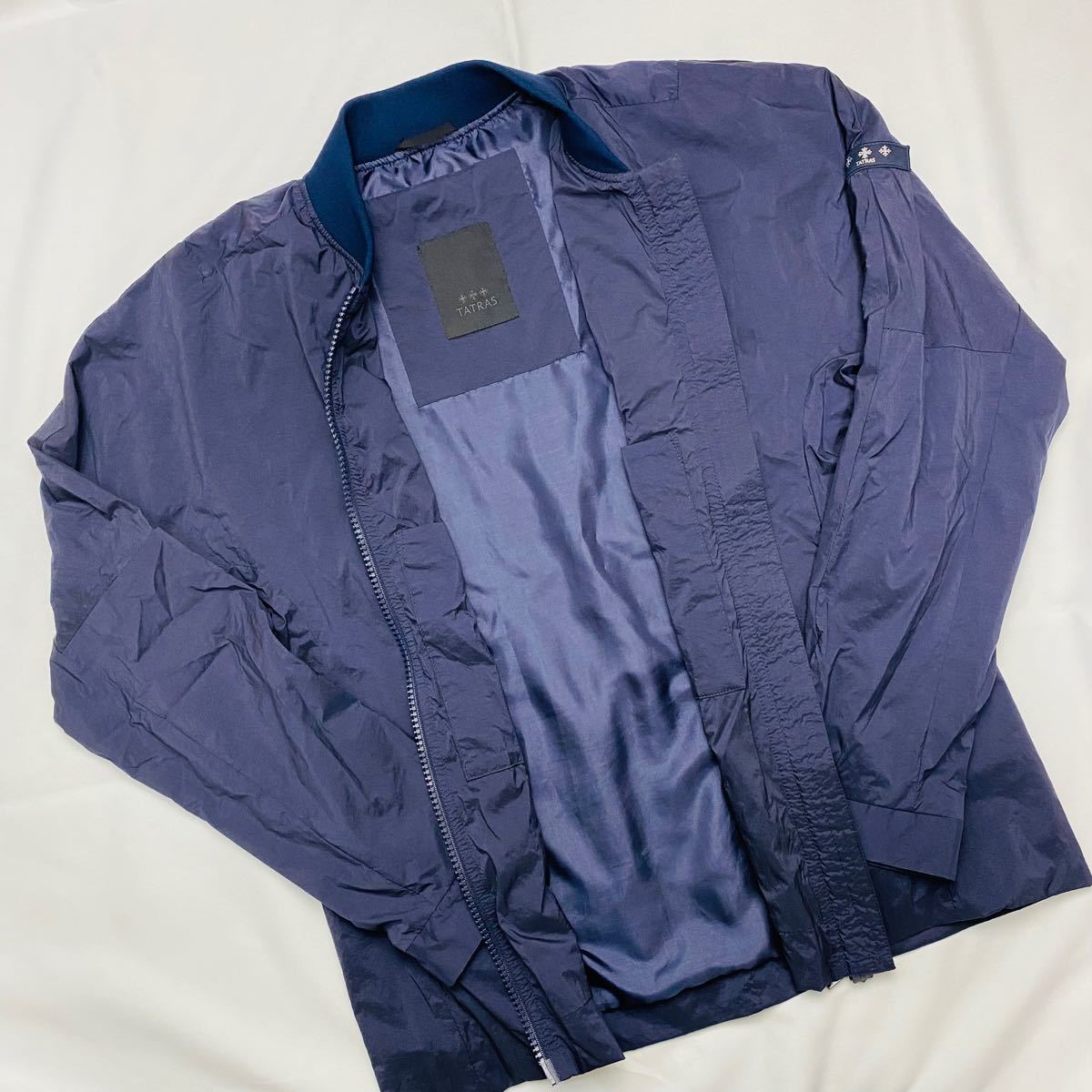 超美品】TATRAS タトラス ウォッシュドナイロンボマージャケット 超美品】TATRAS タトラス ウォッシュドナイロンボマージャケット