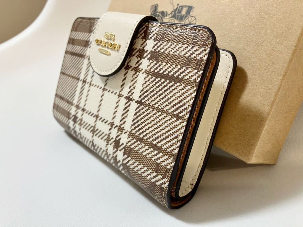 COACH コーチ 財布 二つ折り財布 レディース 新品 未使用 COACH コーチ 財布 二つ折り財布 レディース 新品 未使用