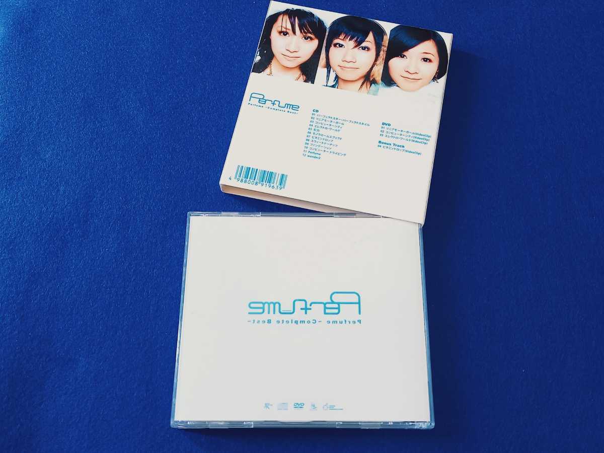 ☆ディスク美品☆ Perfume / Complete Best 《CD+DVD スリーブケース付》 ベスト アルバム パフューム 引力/リニアモーターガール のっち_画像2