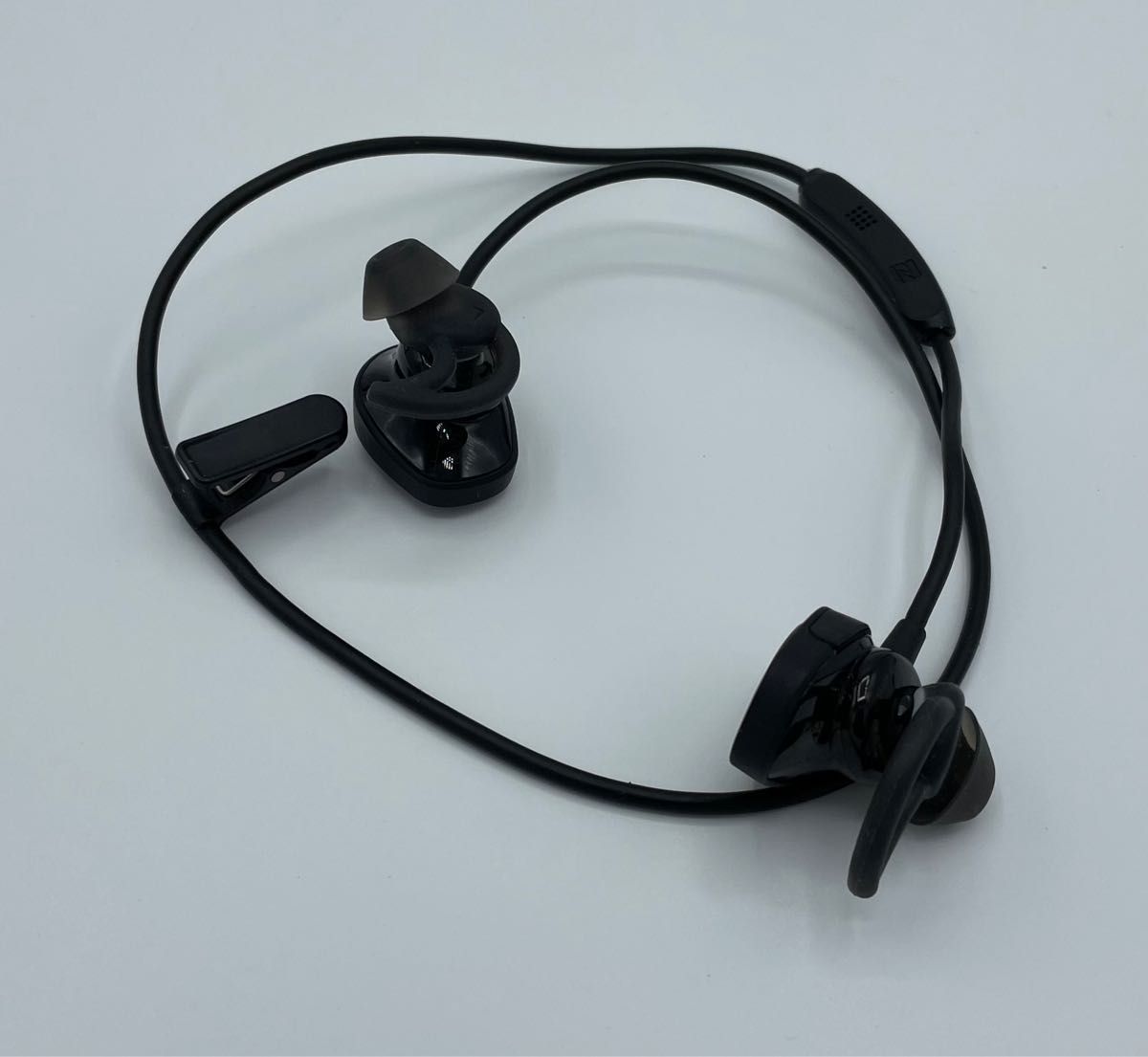 BOSE SoundSport wireless headphones Smatreeのモバイルバッテリー充電ケースセット