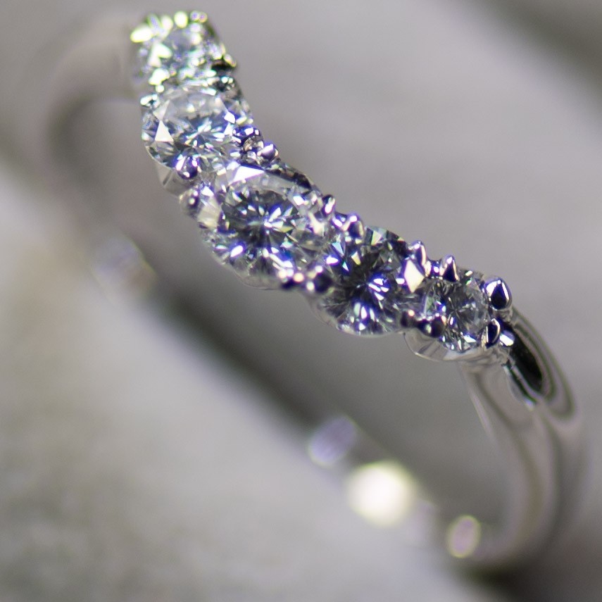 Pt900 0.51ct 13号 カーブデザイン ダイヤモンドリング