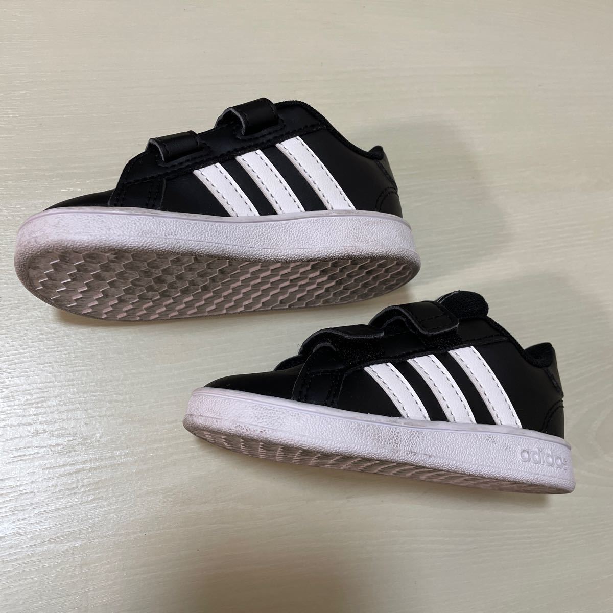 素敵な adidasスニーカー13 egypticf-africanministers.com