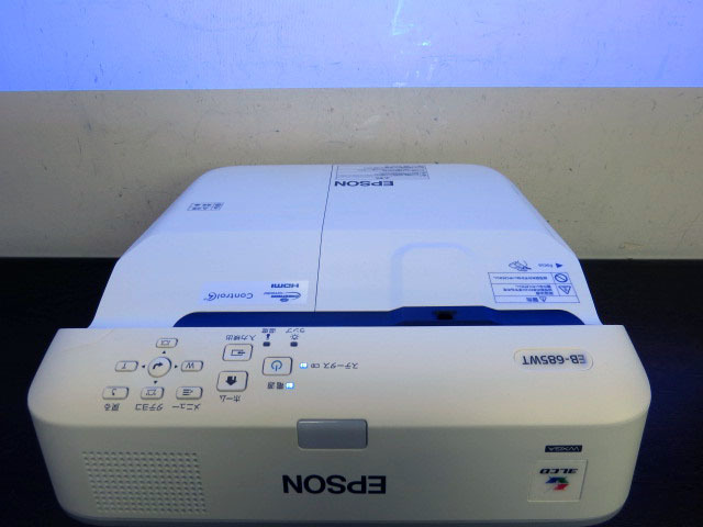 動作品 【ランプ残量90%】エプソン 超短焦点液晶プロジェクター 動作品 【ランプ残量90%】エプソン 超短焦点液晶プロジェクター