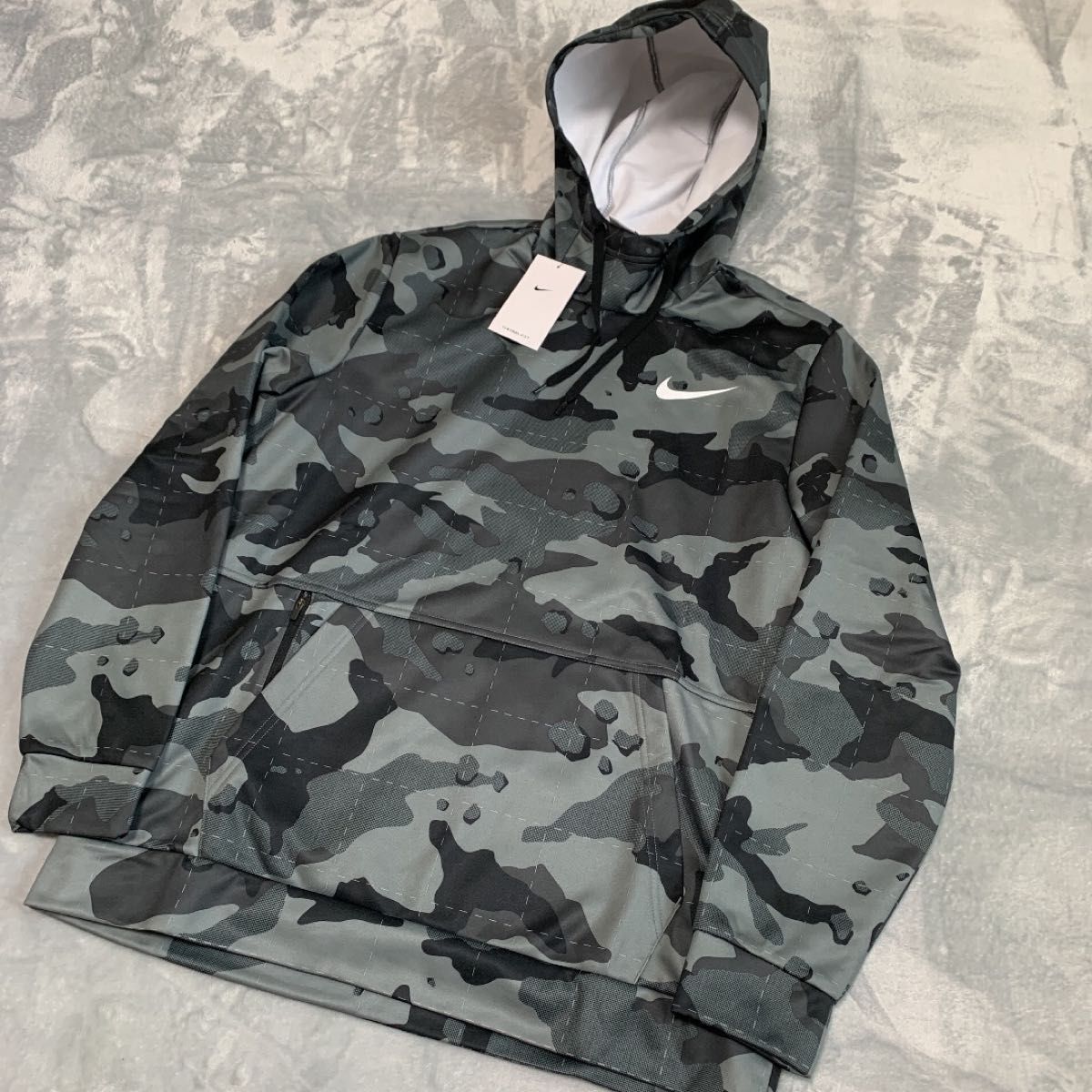 NIKE Therma-FIT セットアップ 上下セット L 新品 サーマ NIKE Therma-FIT セットアップ 上下セット L 新品 サーマ