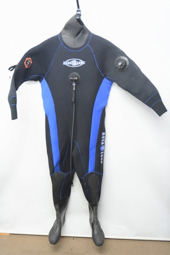 AQUALUNG アクアラング 5mm 裏起毛 レディース ドライスーツ（161cm/75kg/ブーツ25cm)［Dsuit-220829YT］_画像1