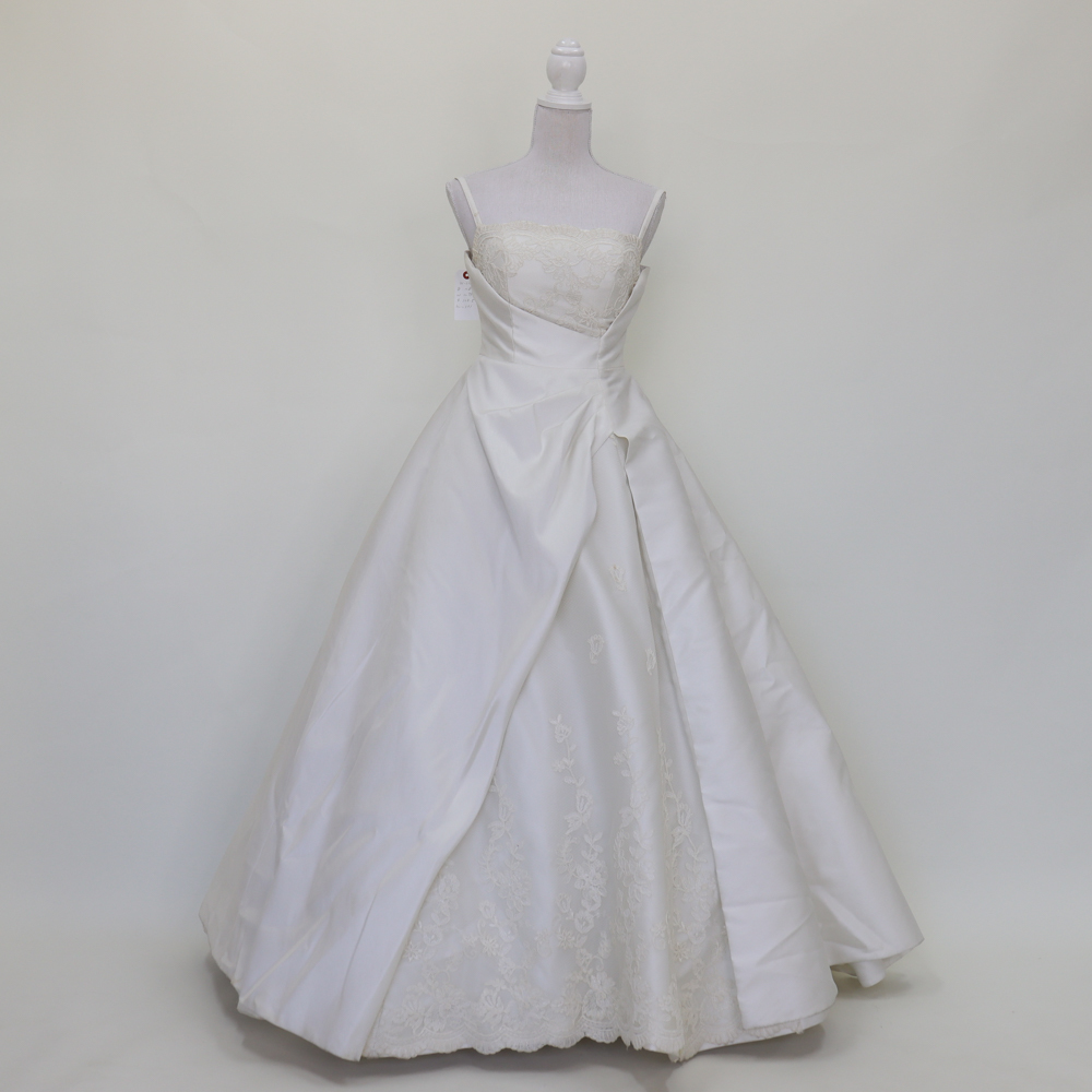 中古 ウェディングドレス MASTUO オフホワイト プリンセスライン ７～１１号程度 W-116