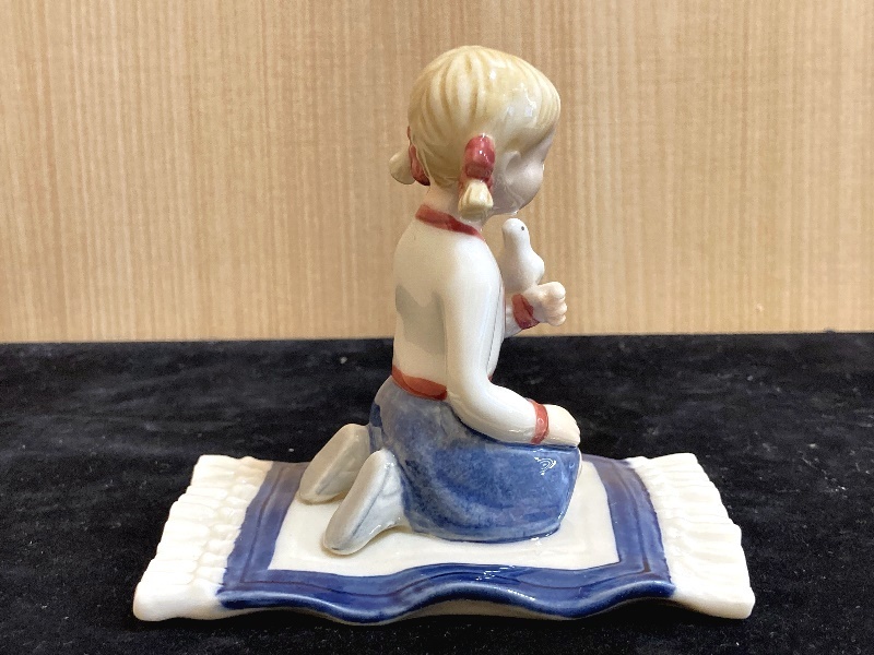 ロイヤルコペンハーゲン エマとフレデリック 2001 www.pegasusforkids.com