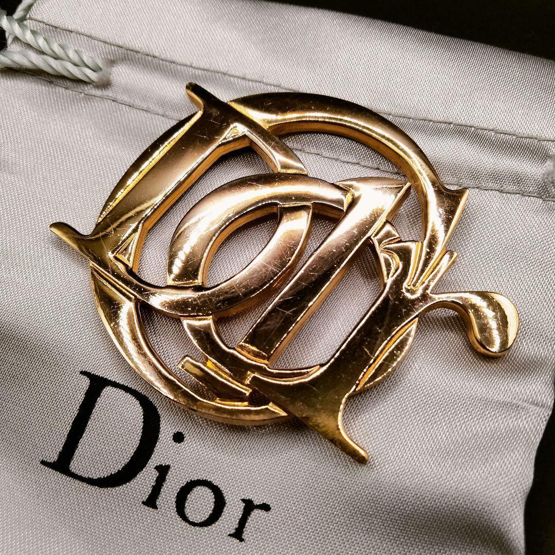 最大89％オフ！ Christian Dior ブローチ DIORロゴ ゴールドカラー
