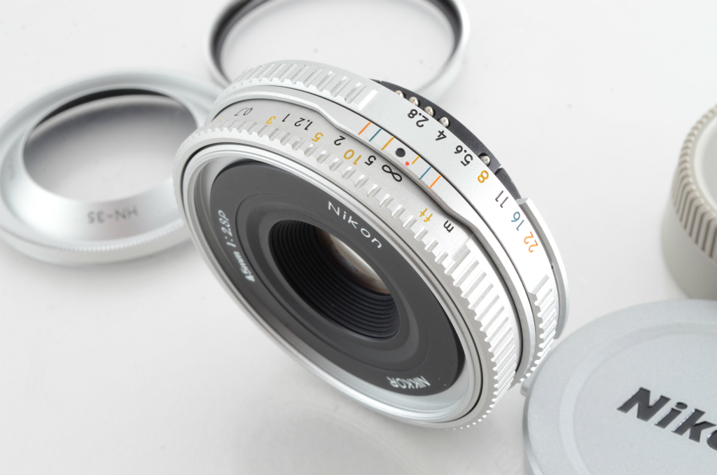 9979 ☆外観極美品!☆Nikon Ai-S Nikkor 45mm F2.8 P シルバー ニコン