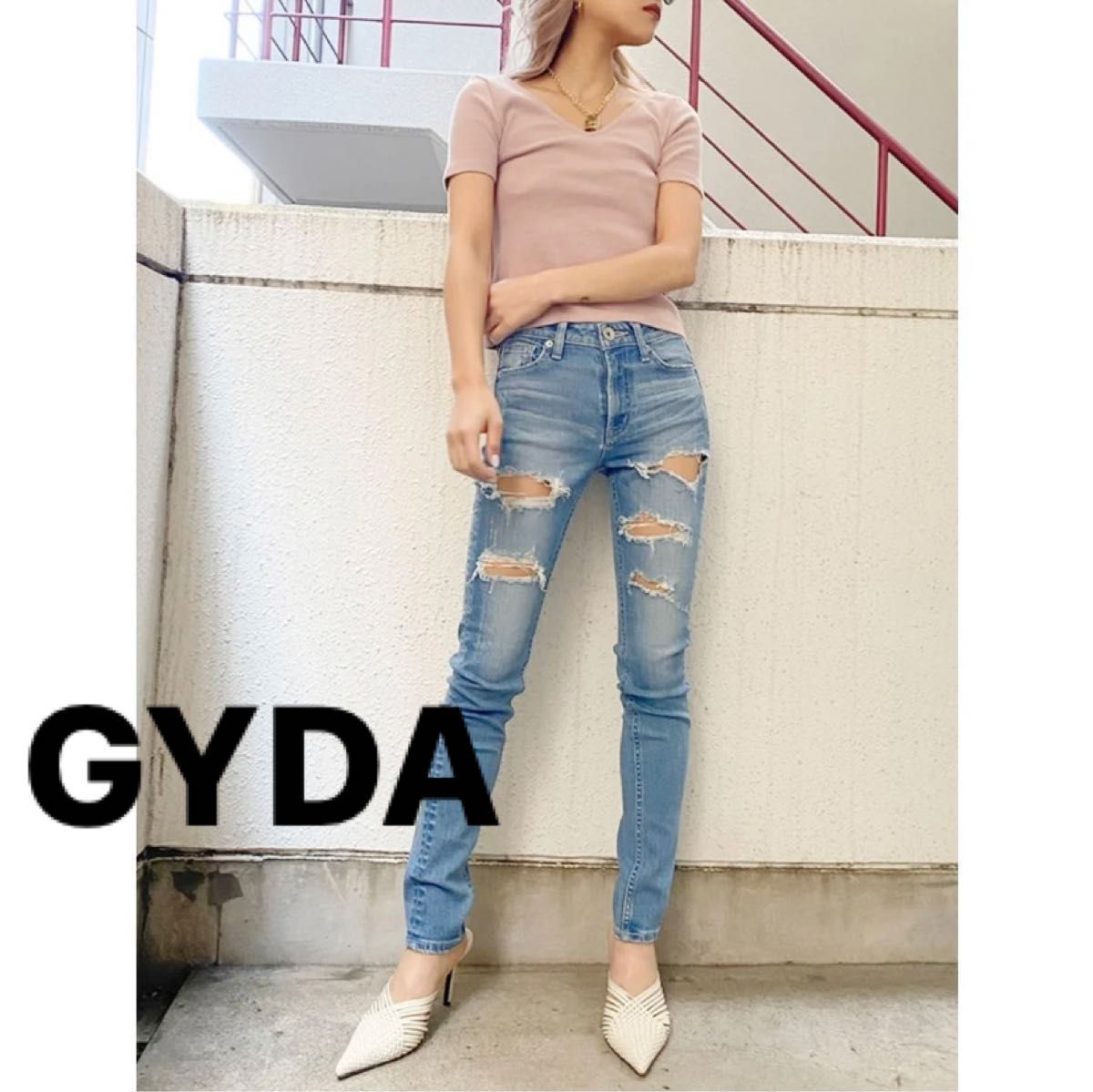 【新品未使用】GYDA M/W Many rippedスキニーデニムパンツSサイズ(アイスブルー)