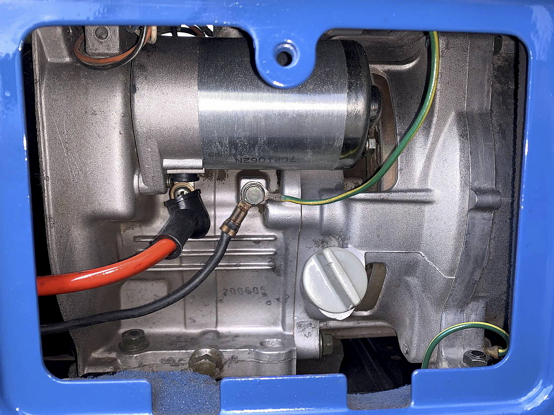 YAMAHA EF2800iSE 防音型 インバーター発電機 YAMAHA EF2800iSE 防音型 インバーター発電機