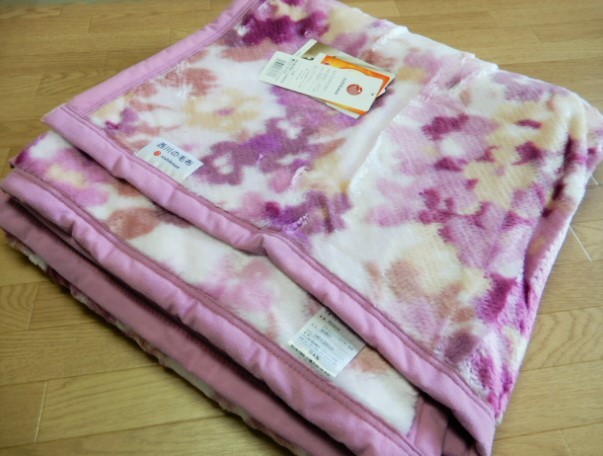 ☆日本製 西川 アクリルニューマイヤー毛布 吸湿発熱素材使用 軽いのに暖かい！ RE0656 ピンク_画像1
