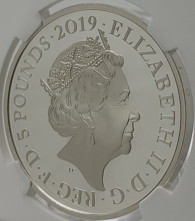 【最高鑑定 BOX&COA】イギリス 2019年 ヴィクトリア 女王 生誕 200 周年 5ポンド プルーフ 銀貨 NGC PF 70 アンティーク コイン ビクトリアの画像8