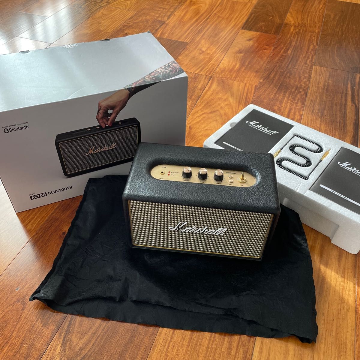 ほぼ未使用 美品 Marshall マーシャル Bluetoothスピーカー アクトン