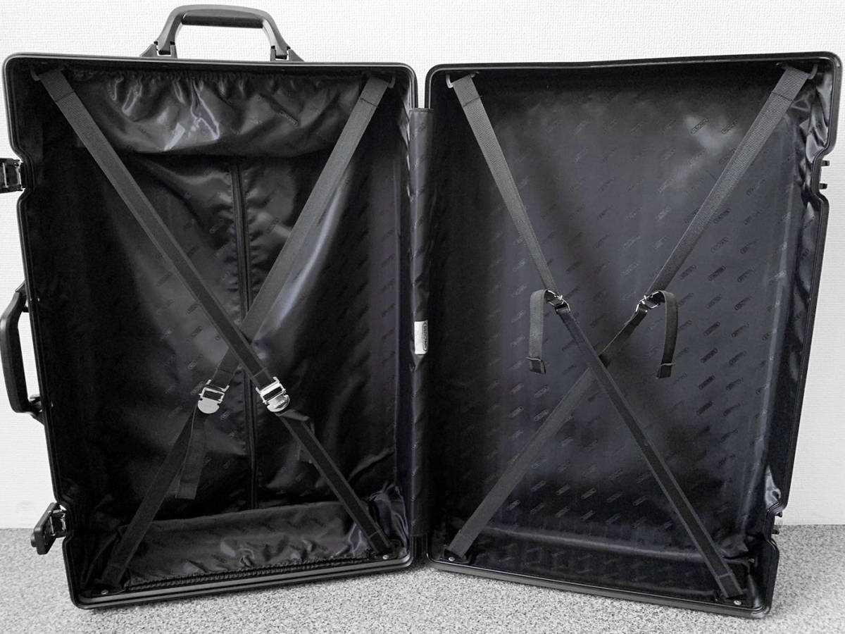 RIMOWA ユナイテッドアローズ別注 オールブラック クラシック RIMOWA ユナイテッドアローズ別注 オールブラック クラシック